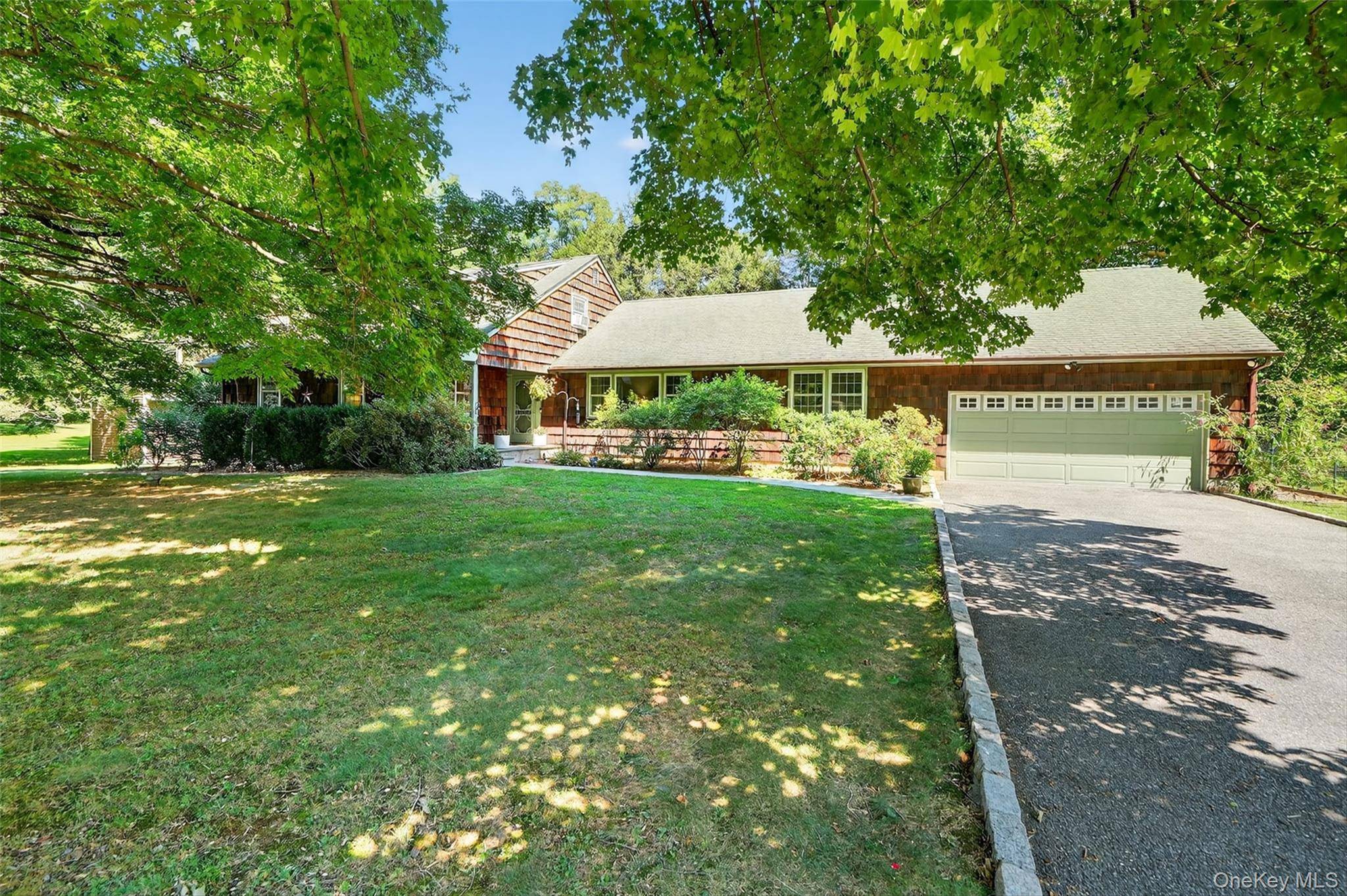 Sought after neighborhood centrally located in the Town of Somers waking distance to Intermediate amp ; Middle Schools.