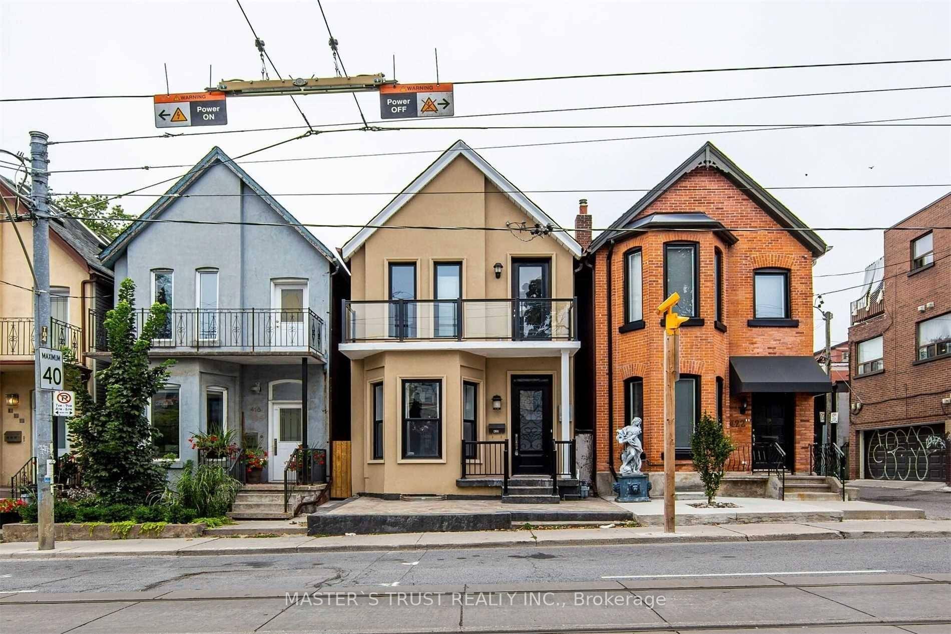 Absolutely Fabulously Renovated From Top To Bottom Quiet amp ; Stunning Detached Home In Trinity Bellwoods !