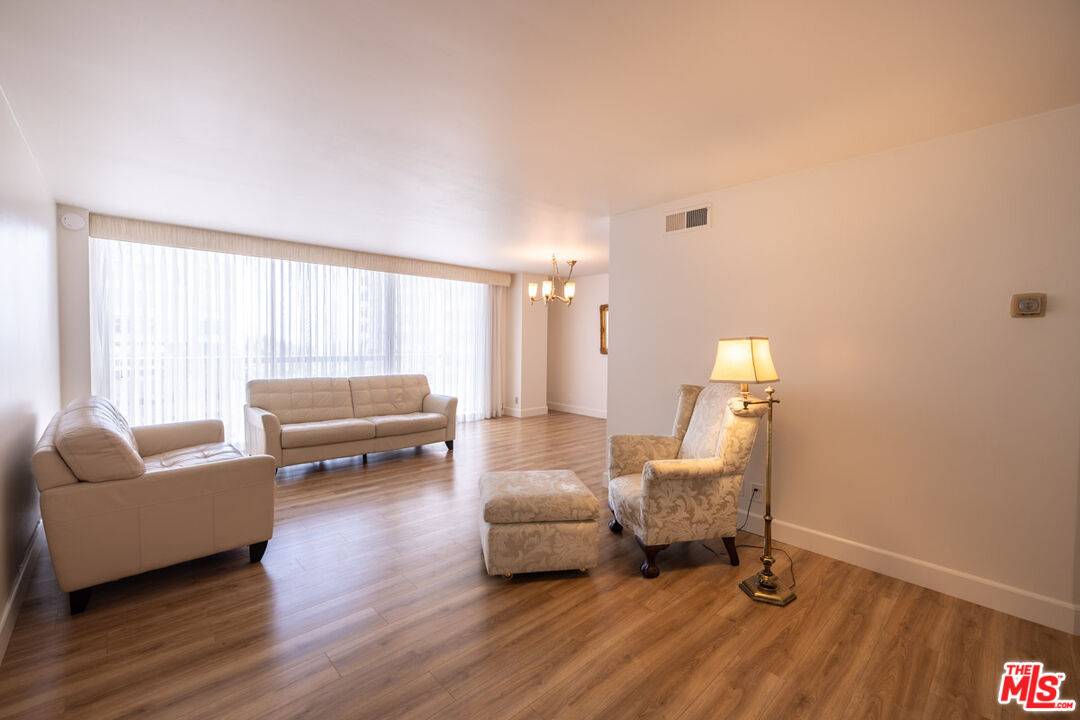 10747   Wilshire Blvd Westwood LA