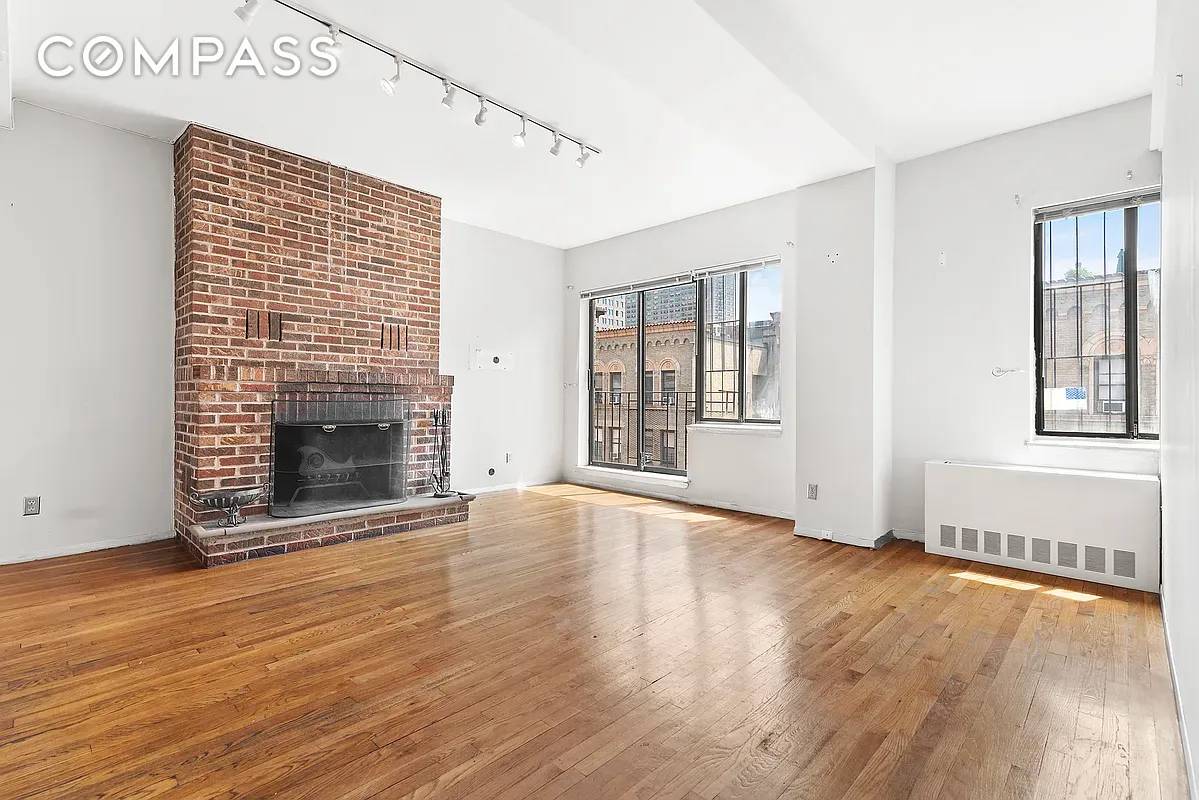 AVAILABLE AUGUST 2025 RARELY ON THE MARKET 3bed with Enormous 400 SF Private Outdoor Terrace !