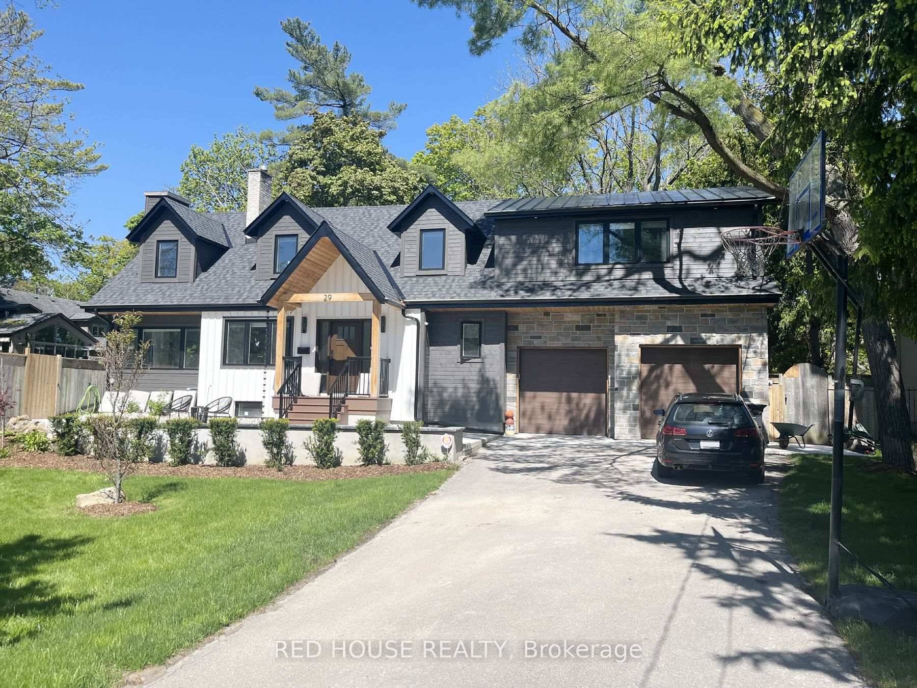 A unique and stunning custom build for the discerning home buyer.