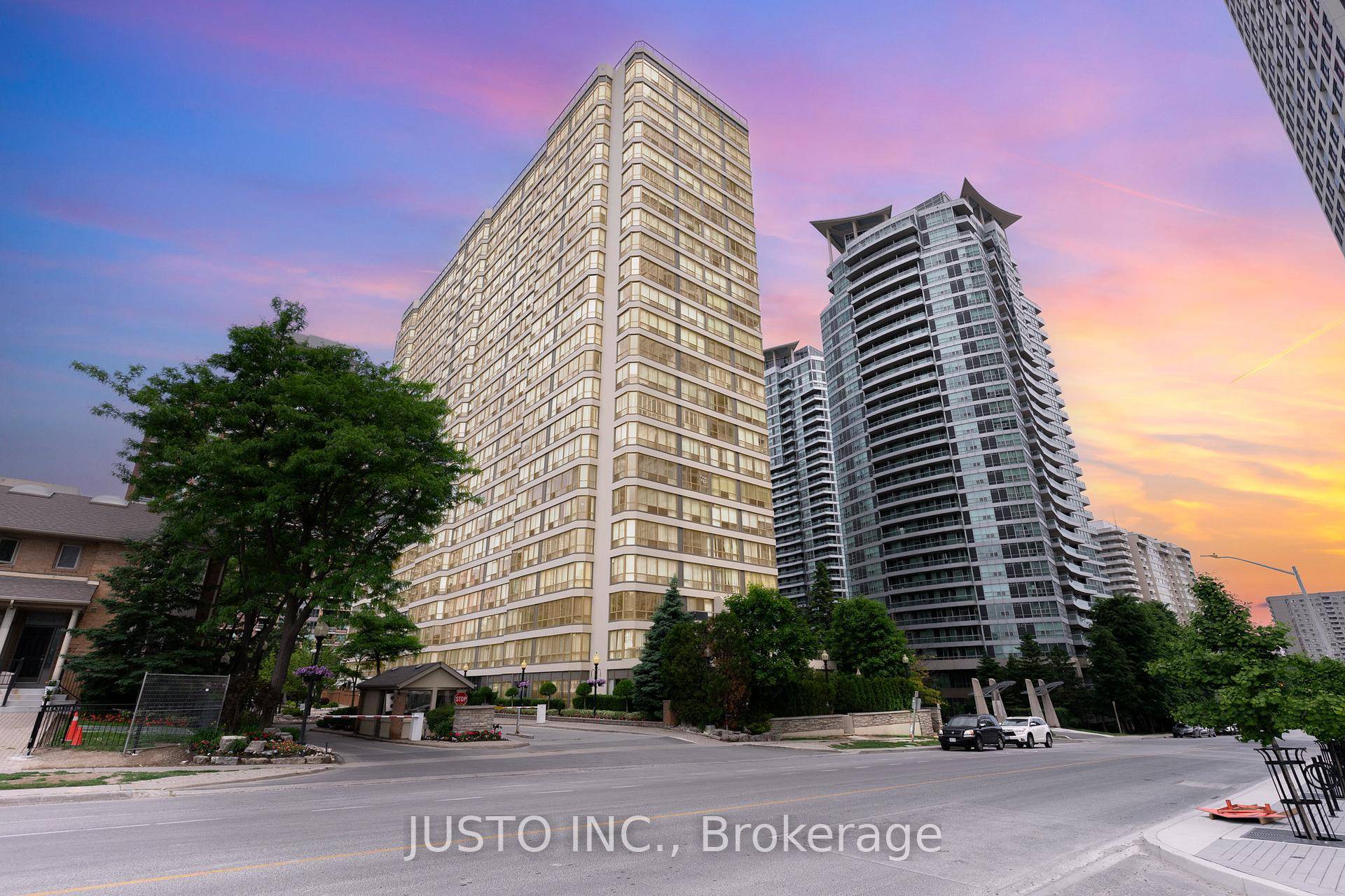 A Must See Welcome to Fully Renovated unit 2008 at 55 Elm Drive West.