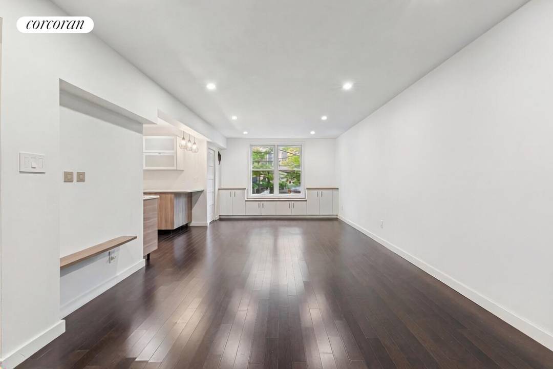 Spacious, renovated true two bedroom in a rare Shore Road condominium washer dryer hook up in unit.