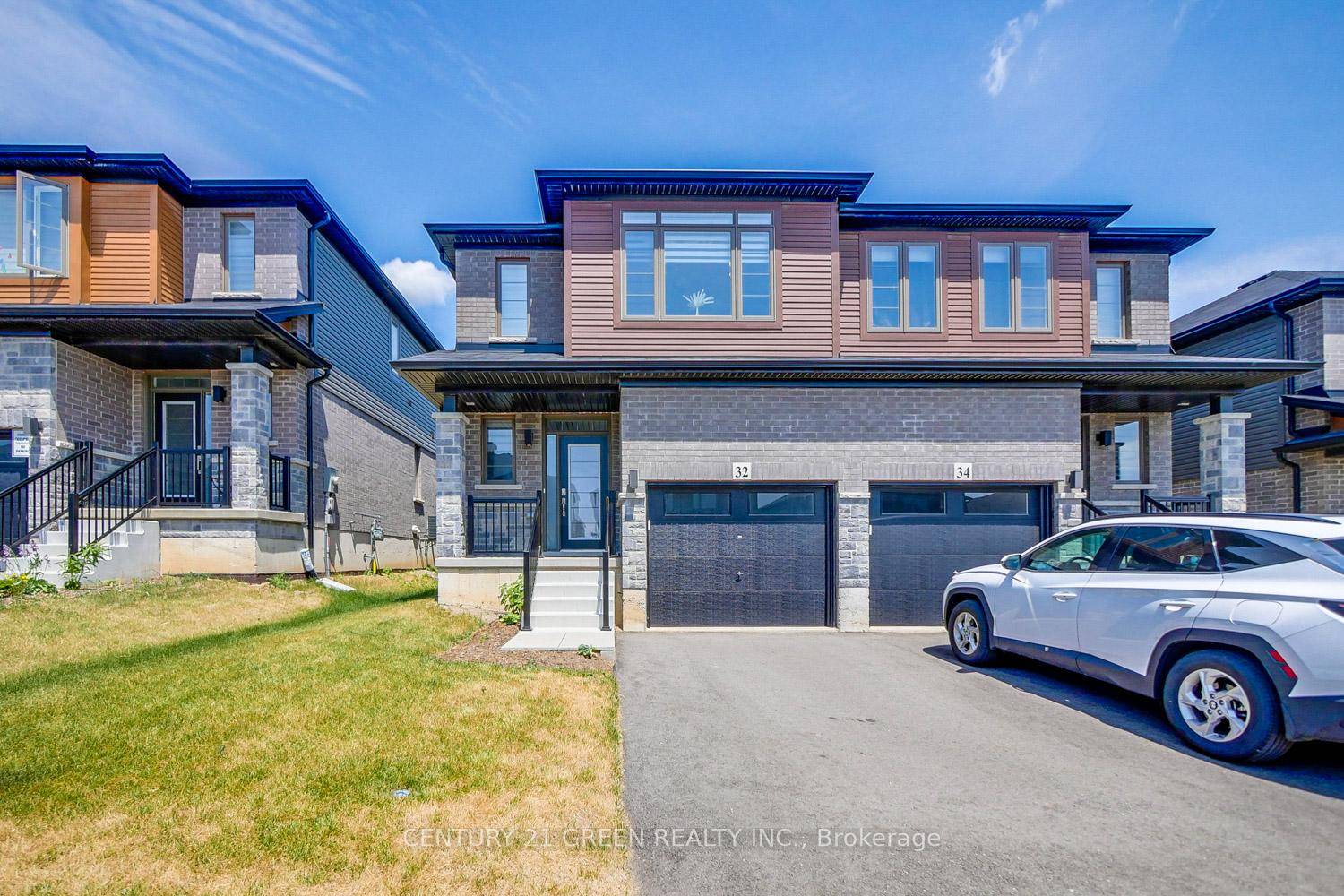 Beautiful amp ; Gorgeous Sunfilled 3 Bdrm 3 Wr Semi Detached 3 Year Old Home In The Highly Demanded Neighbourhood Of Paris.