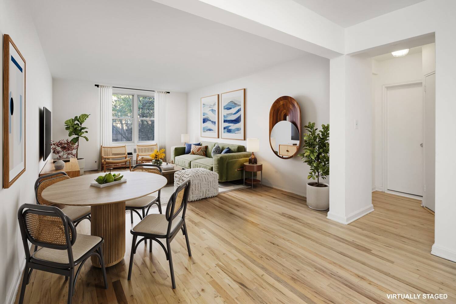 This is a rare opportunity to own a spacious one bedroom apartment with a highly sought after DEEDED indoor parking space, right in the heart of Historic North Park Slope.