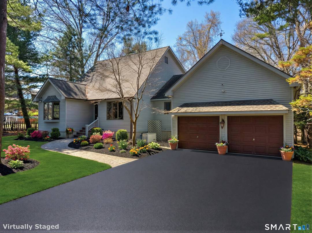 Pristine Woodmont coastal Cape just 1 2 mile walk to beach.