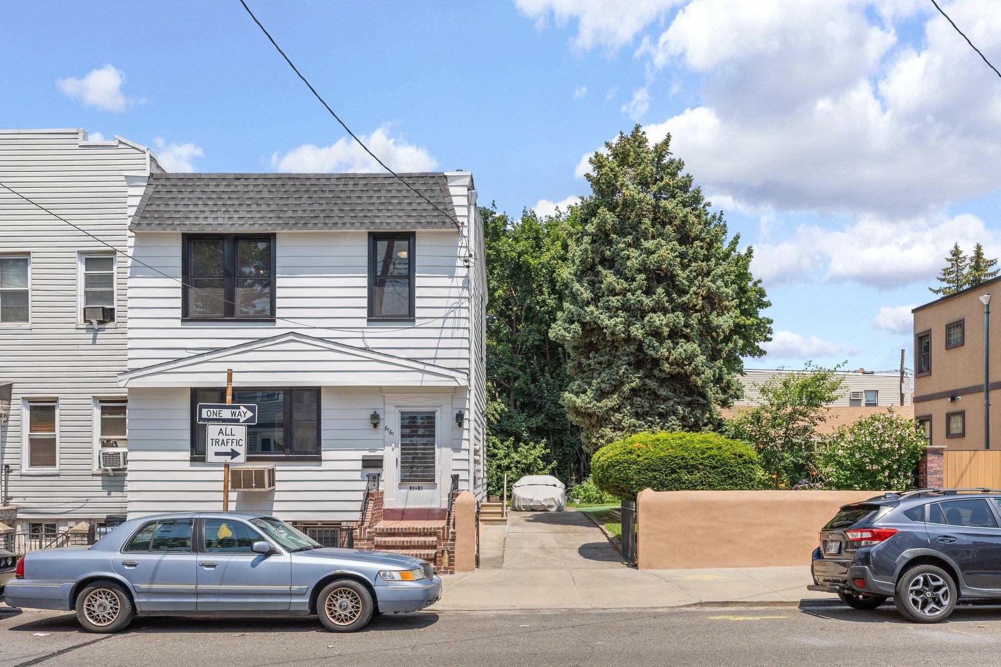 Charming Home on Rare Double Lot with Lush Gardens amp ; Renovated Features Don t miss this beautifully maintained home on a rare double lot in a vibrant, fast appreciating ...