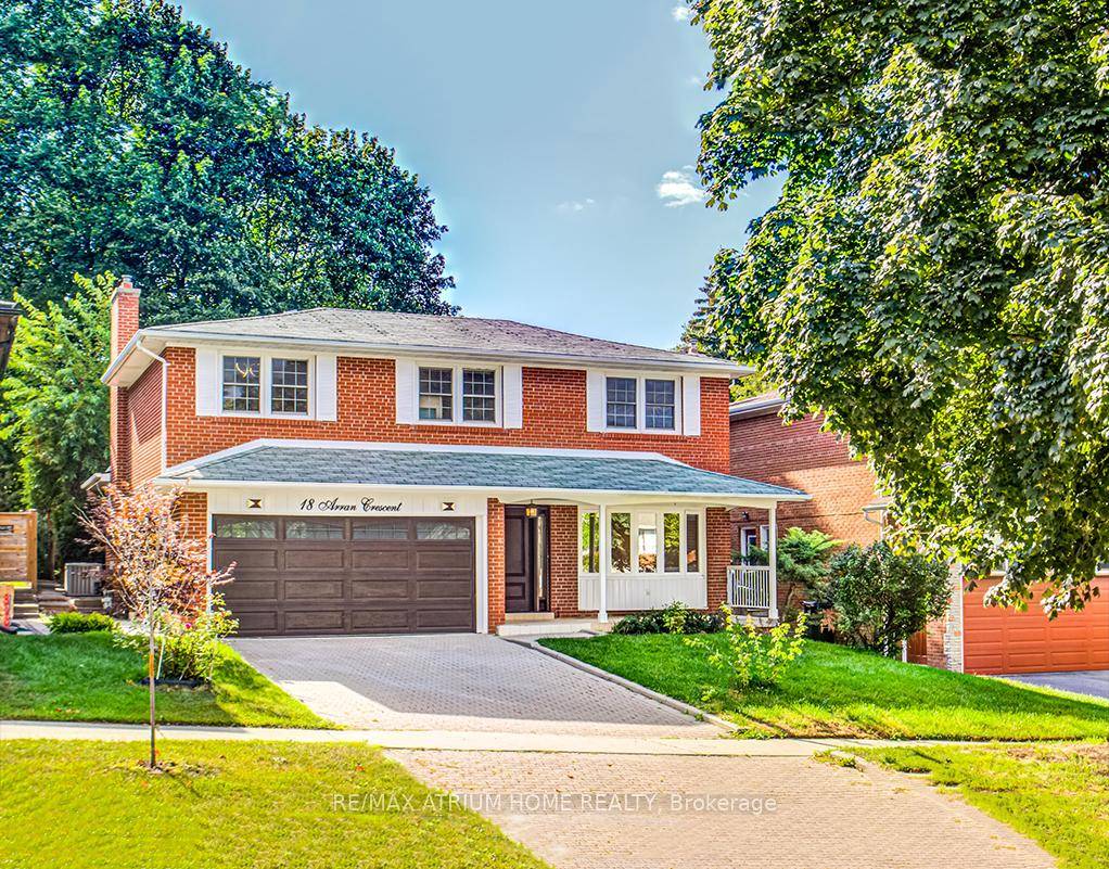 Main amp ; 2nd Floor Renovated amp ; Spacious Family Home On A Quiet Crescent Nestled On An Extra Deep Lot In The High Demand Willowdale Area.