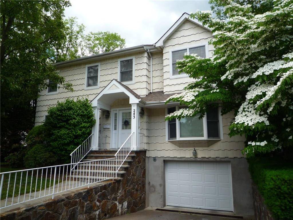 This lovely 3 Bedroom, 2.