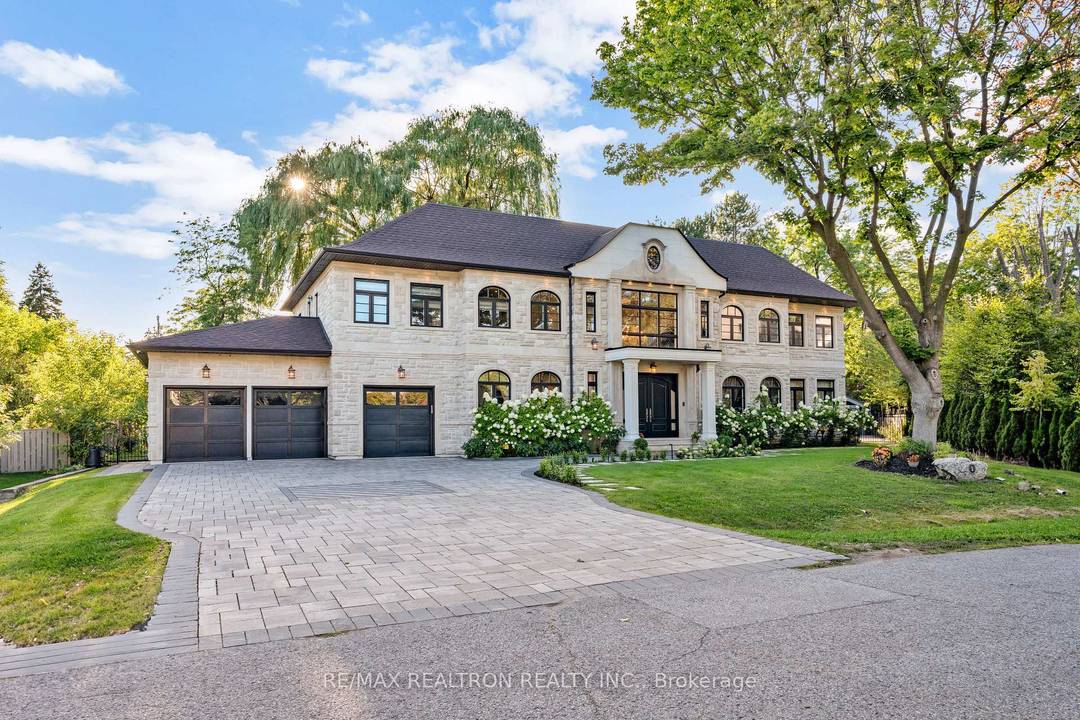 Located in the prestigious 'Bayview Glen' community, this magnificent residence offers over 8, 000 sq.