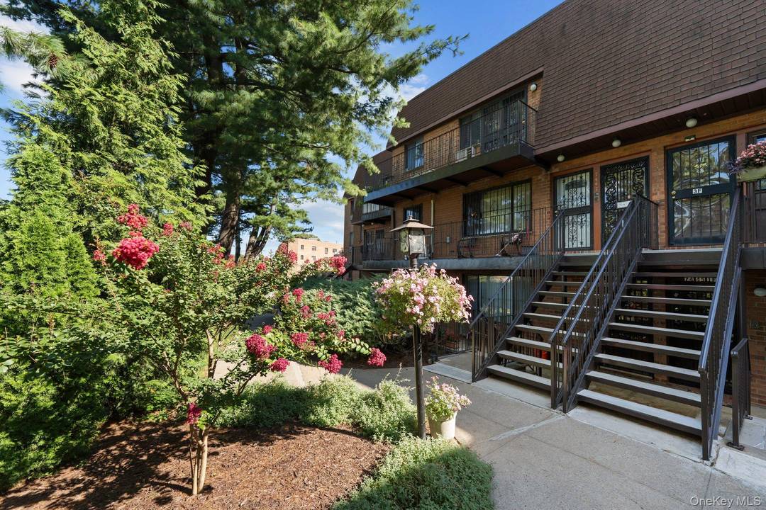 Welcome to this 3 bedroom, 1.