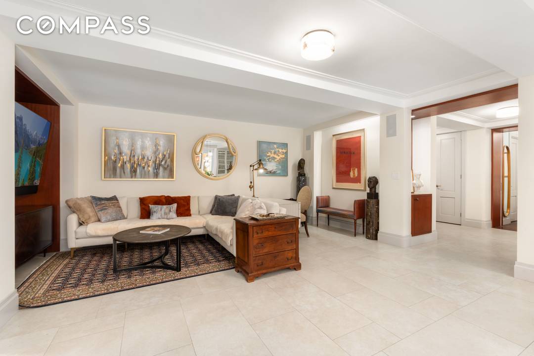 The Epitome of Upper East Side Elegance Residence 2FG is a masterfully renovated, triple mint three bedroom sanctuary situated on a bucolic, tree lined street between Madison and Park Avenues.