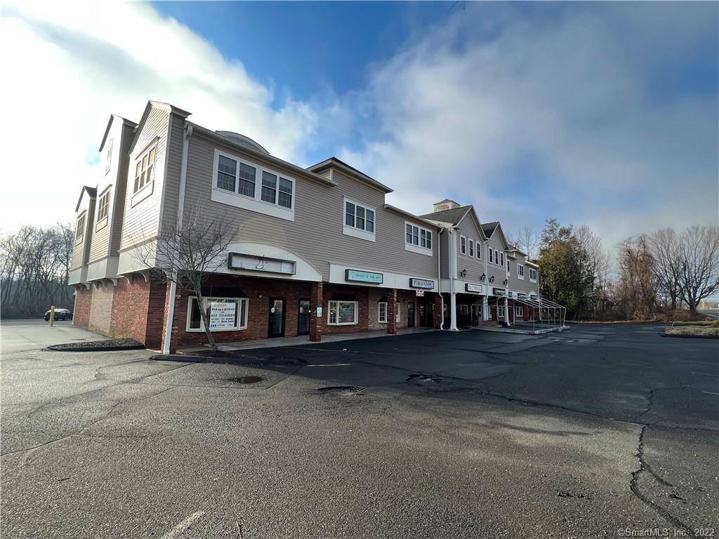 For Lease ! Gaslight Plaza in the Monroe Center location at 500 Monroe Turnpike has multiple office suites for lease.
