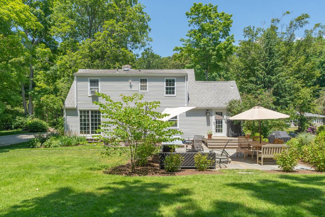 AVAILABLE JULY 15th YEARLY RENTAL Welcome to this charming Cape Cod home, close to the Guilford Town Green, south of Route 1, and with easy access to major commuting routes.