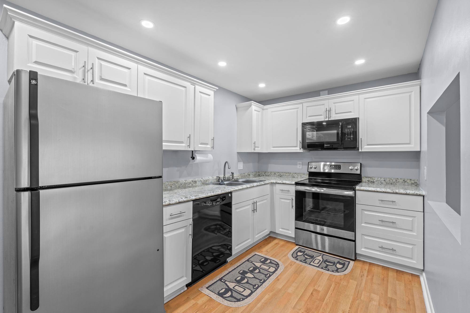 SHIPP fund Welcomed. Spacious and well maintained 1st floor 2 bedroom 2 bath unit with full size washer dryer, extra storage, screened porch, 2024 refrigerator, newer glass top stove, AC ...