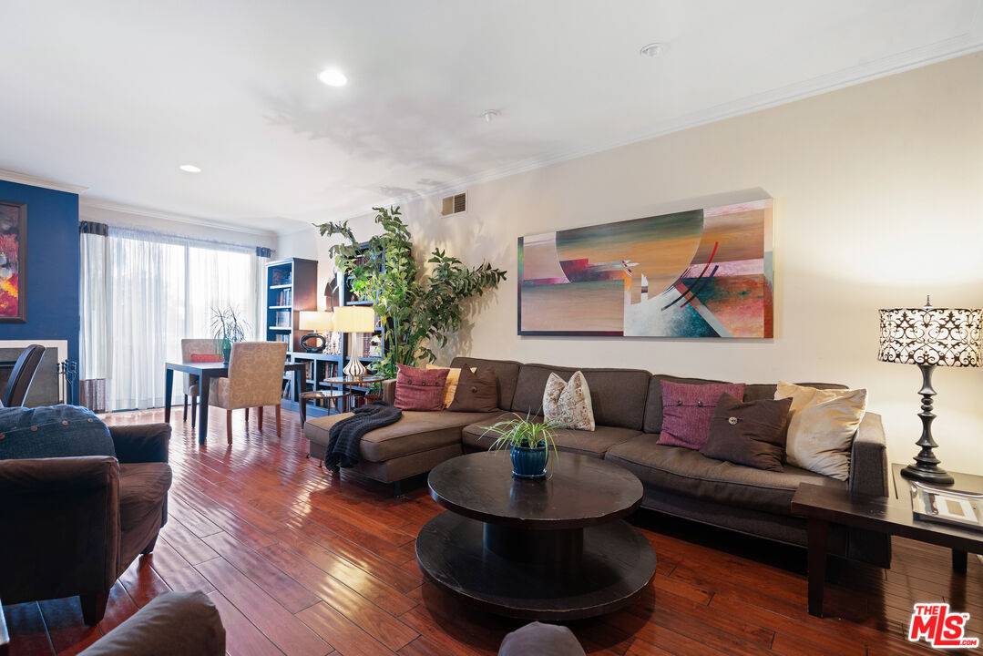 8642 Gregory Way 2.0 Beverlywood LA