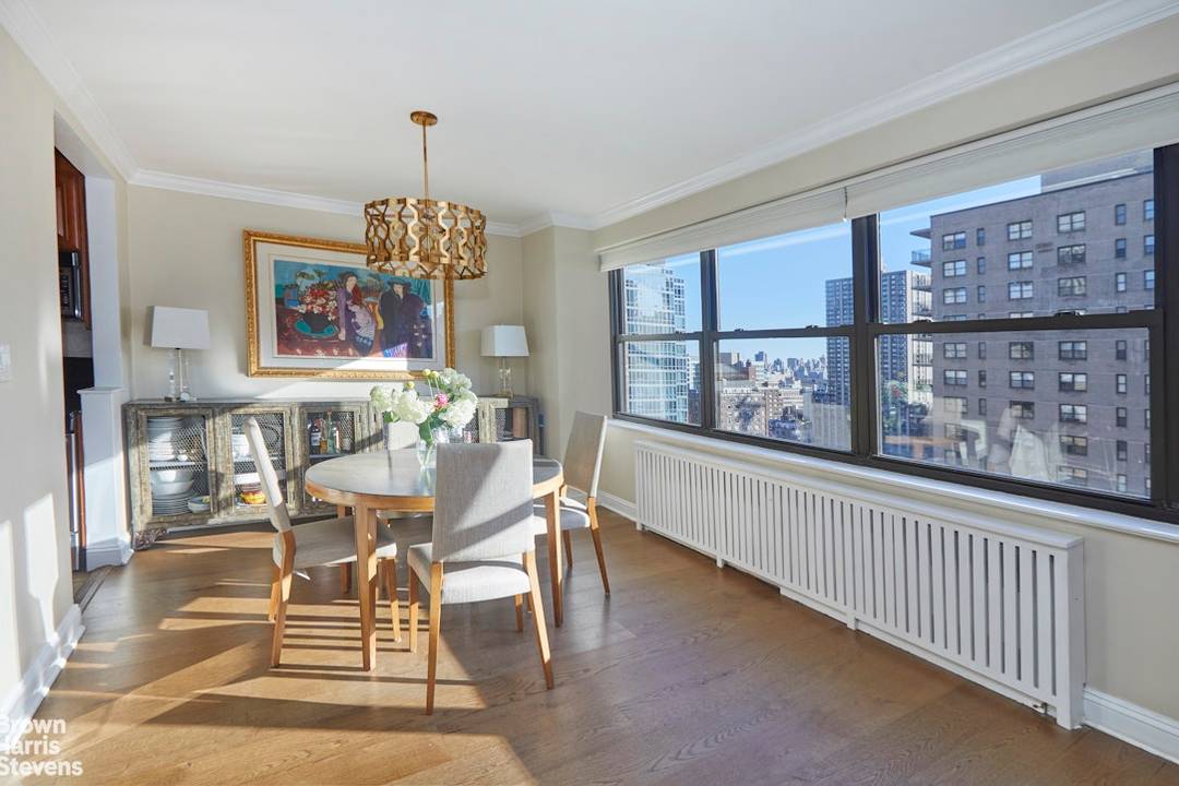 Sun Sky and Serene Pretty Renovated UWS Large 1 BR Conv 2.
