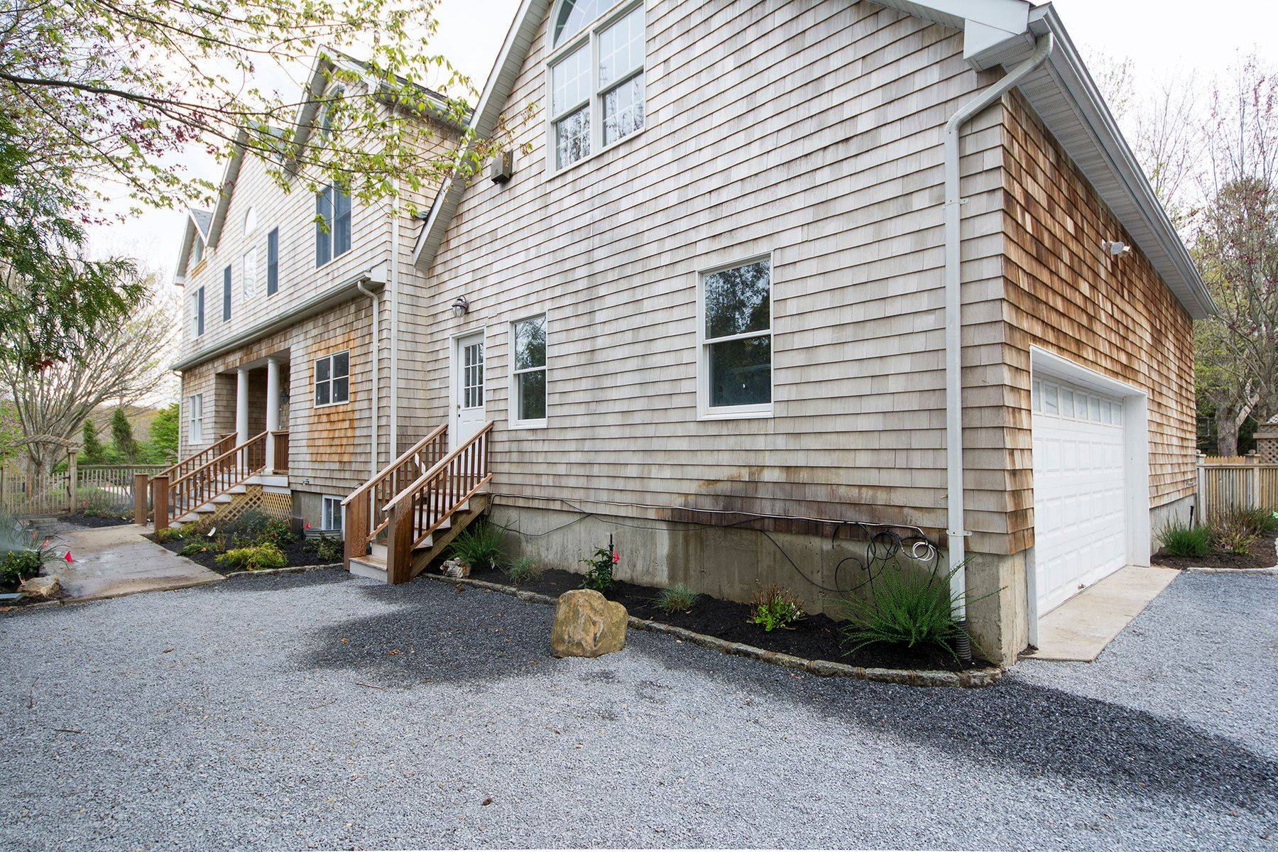 Fully Renovated Traditional in Southampton North