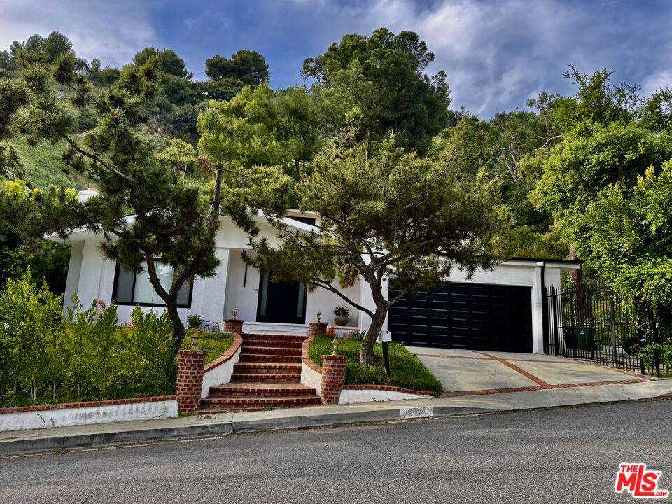 9781   Blantyre Dr 3BR Beverly Hills Post Office | B.H.P.O. La