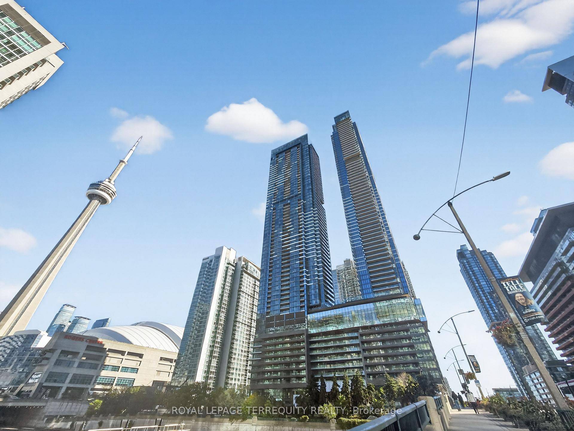 Experience elevated urban living in this brand new, never lived in, south east facing corner 3 bedroom residence at Concord Canada House, Toronto's premier downtown address beside the CN Tower ...