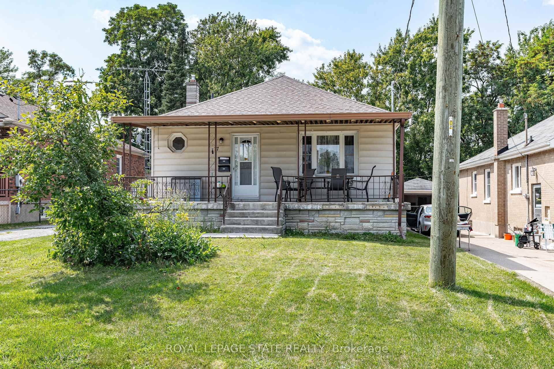 Situated on a 43' x 110' property, this 3 2 bedroom, 2 bathroom bungalow has a fully finished lower level with a self contained in law suite.