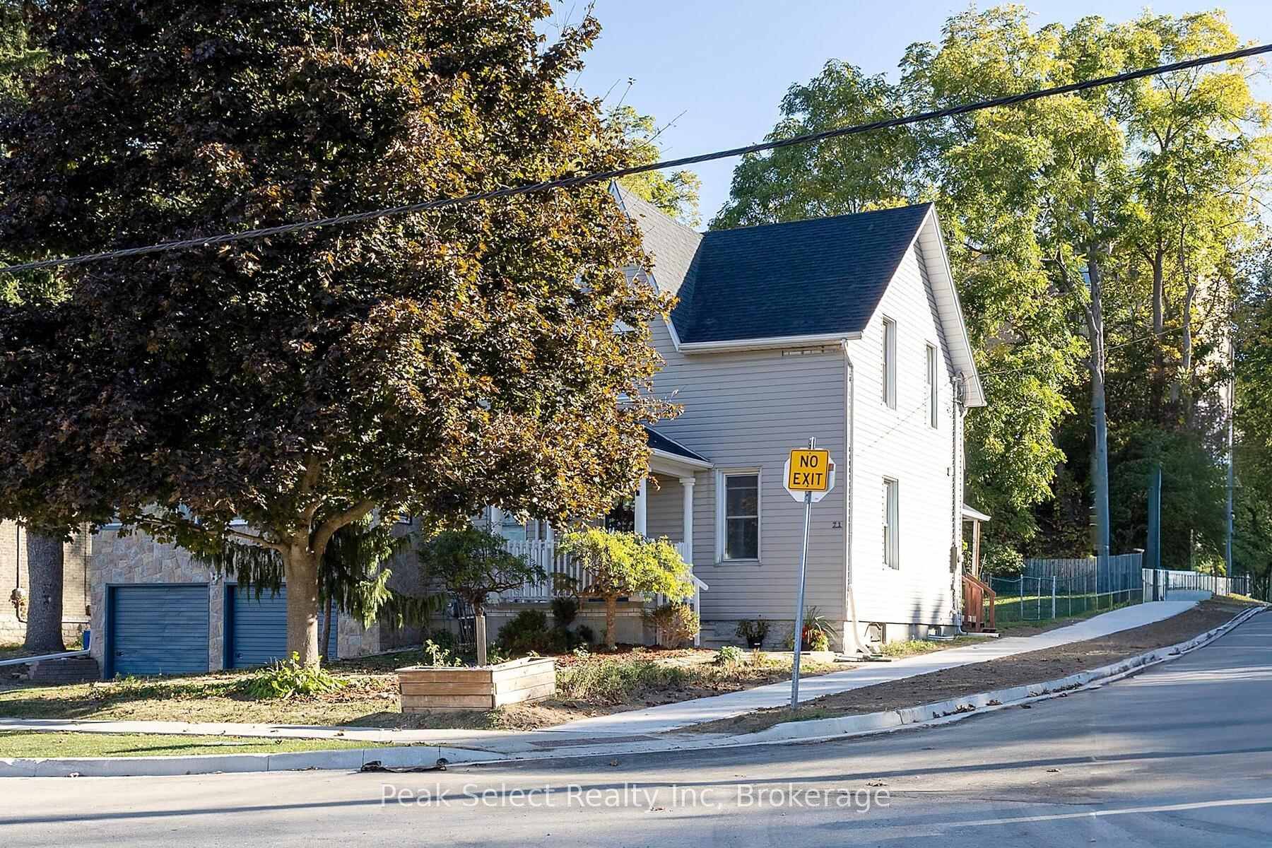 Welcome to this spacious 2, 177 sq.