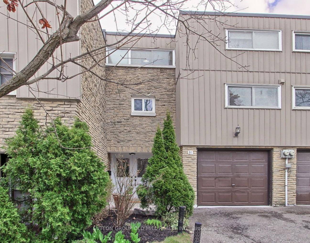 Welcome to this well appointed 3 1 bedroom townhouse condo in the heart of Mississauga a fantastic opportunity for families or anyone seeking a spacious, functional home in a vibrant ...