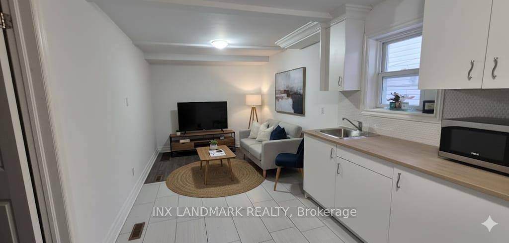 For Lease Bright One Bedroom Backyard Unit near Lake Wilcox.