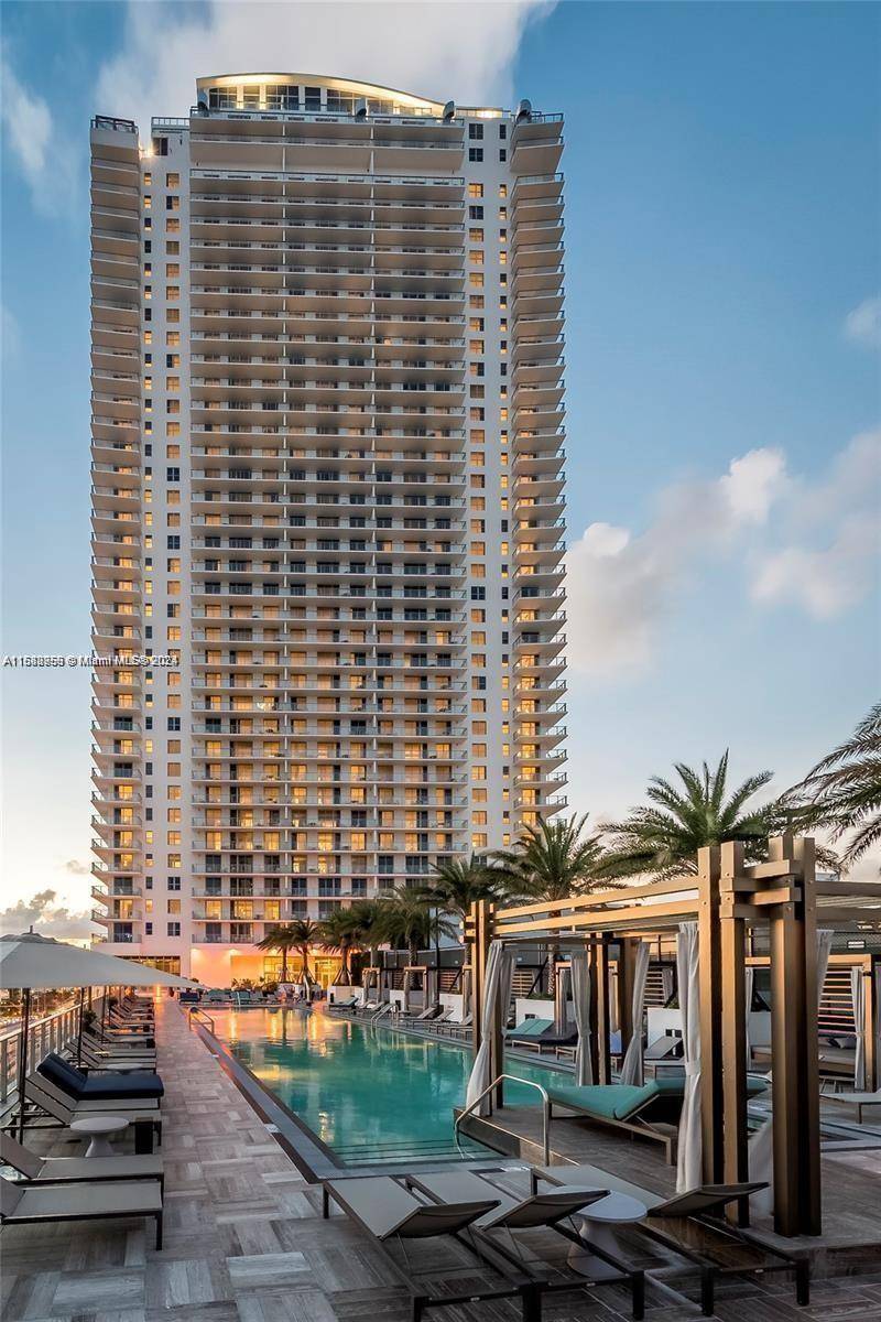 OWNER MOTIVATED ! Welcome to Hollywood Beach where breathtaking views and luxury living come together !
