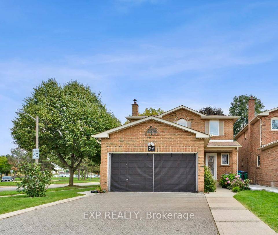 Experience refined living in this elegantly renovated 4 1 bedroom, 4 bathroom residence, perfectly situated on a premium corner lot in Brampton's desirable Heart Lake community.
