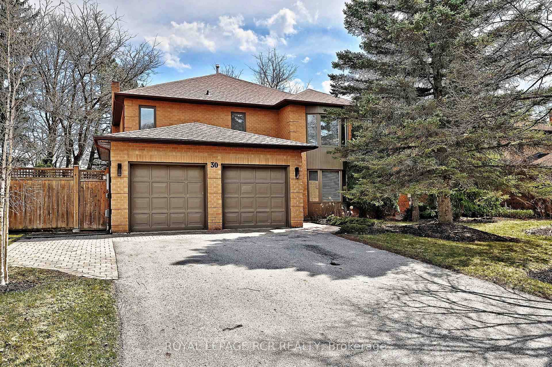 Rarely offered on Owls Foot Cres, this exceptional home is nestled on a quiet, family friendly street in sought after Aurora Highlands.