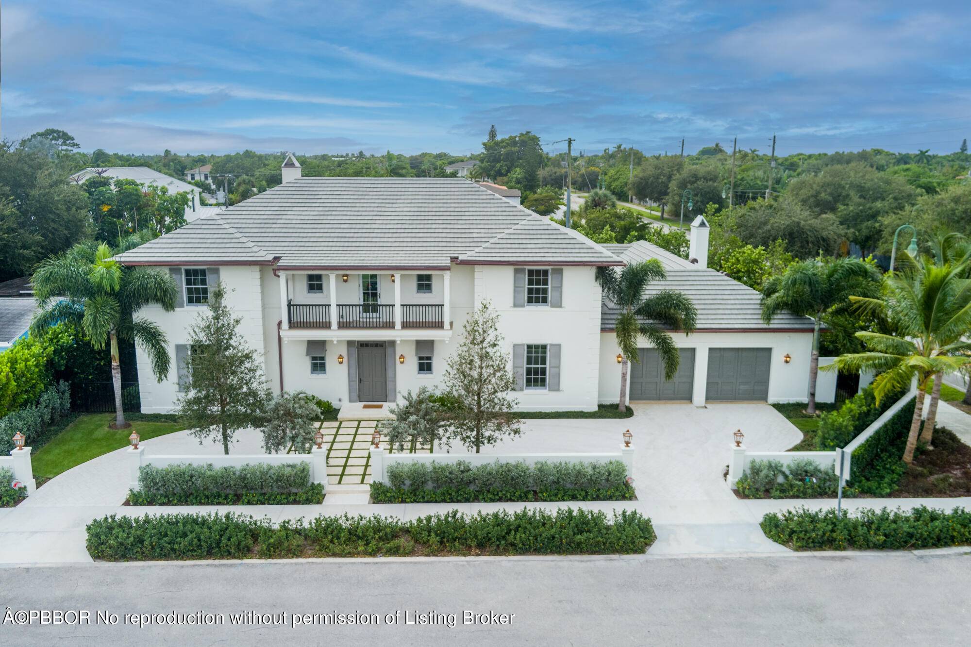 Introducing an extraordinary new construction home in the coveted SoSo neighborhood, set on a generous 12, 332 sq ft lot.