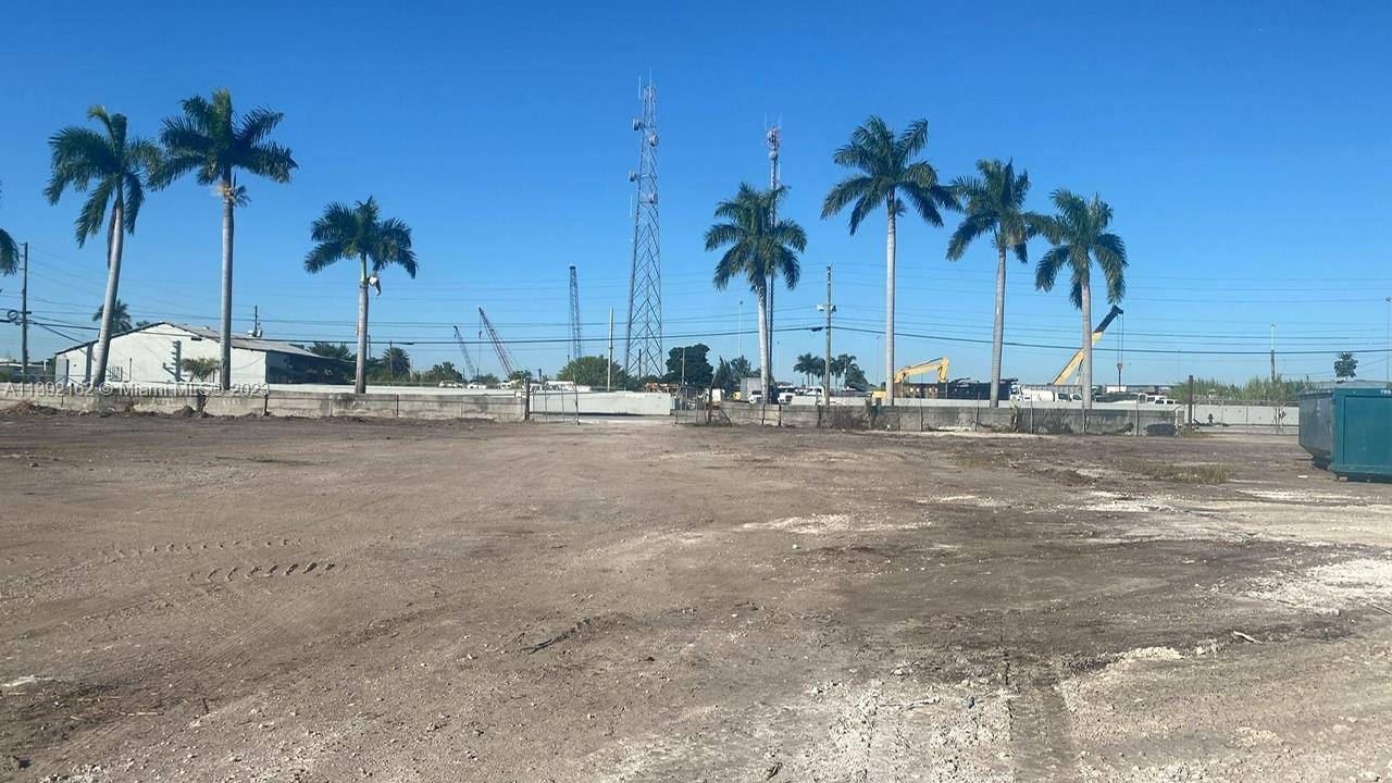 13901 NW 112th Street, Hialeah Gardens, FL, 33018 Nest Seekers Nest