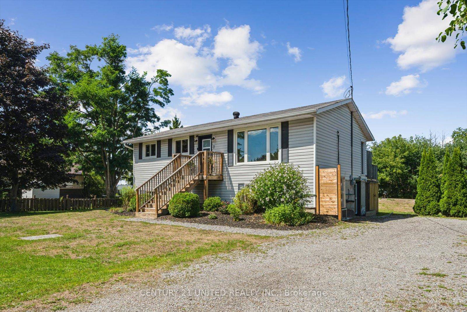 Welcome to this charming raised bungalow in Omemee, offering 4 bedrooms, 2 bathrooms, and a layout designed for comfort and versatility.