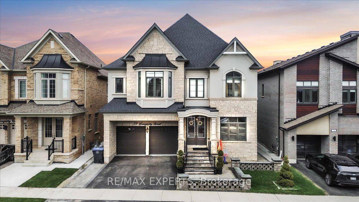 Welcome Home ! Located In The Highly Coveted Enclave Of Credit Valley, This Statement Piece Home Beckons !