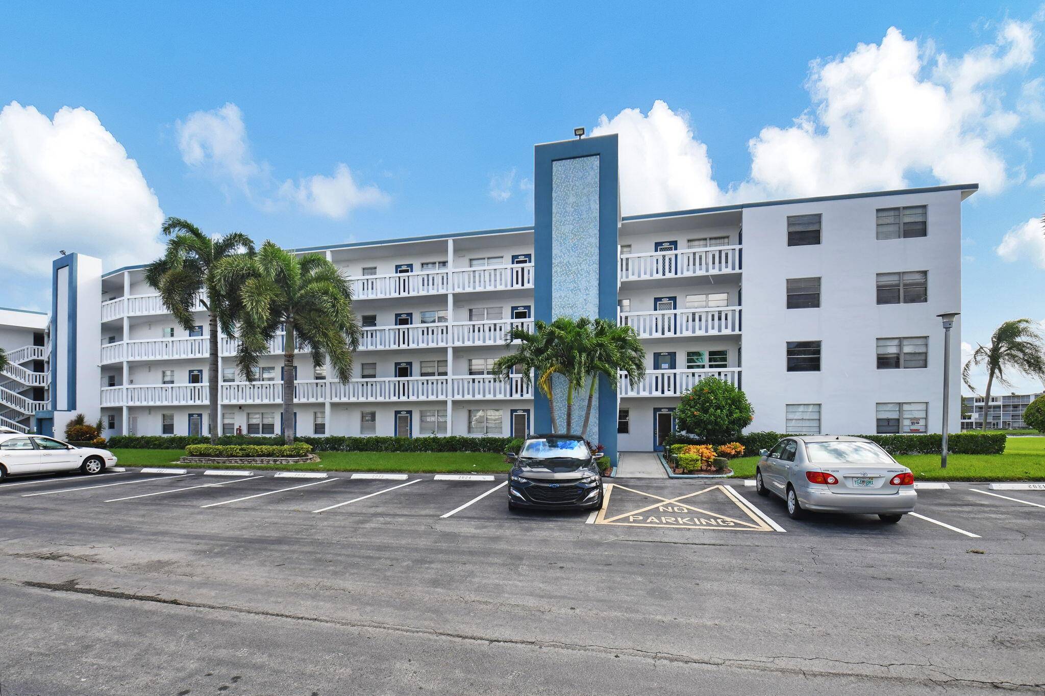 Spacious First Floor Unit in the Heart of Century Village with Serene Lakeside ViewsThis beautiful 2 bedroom, 1.