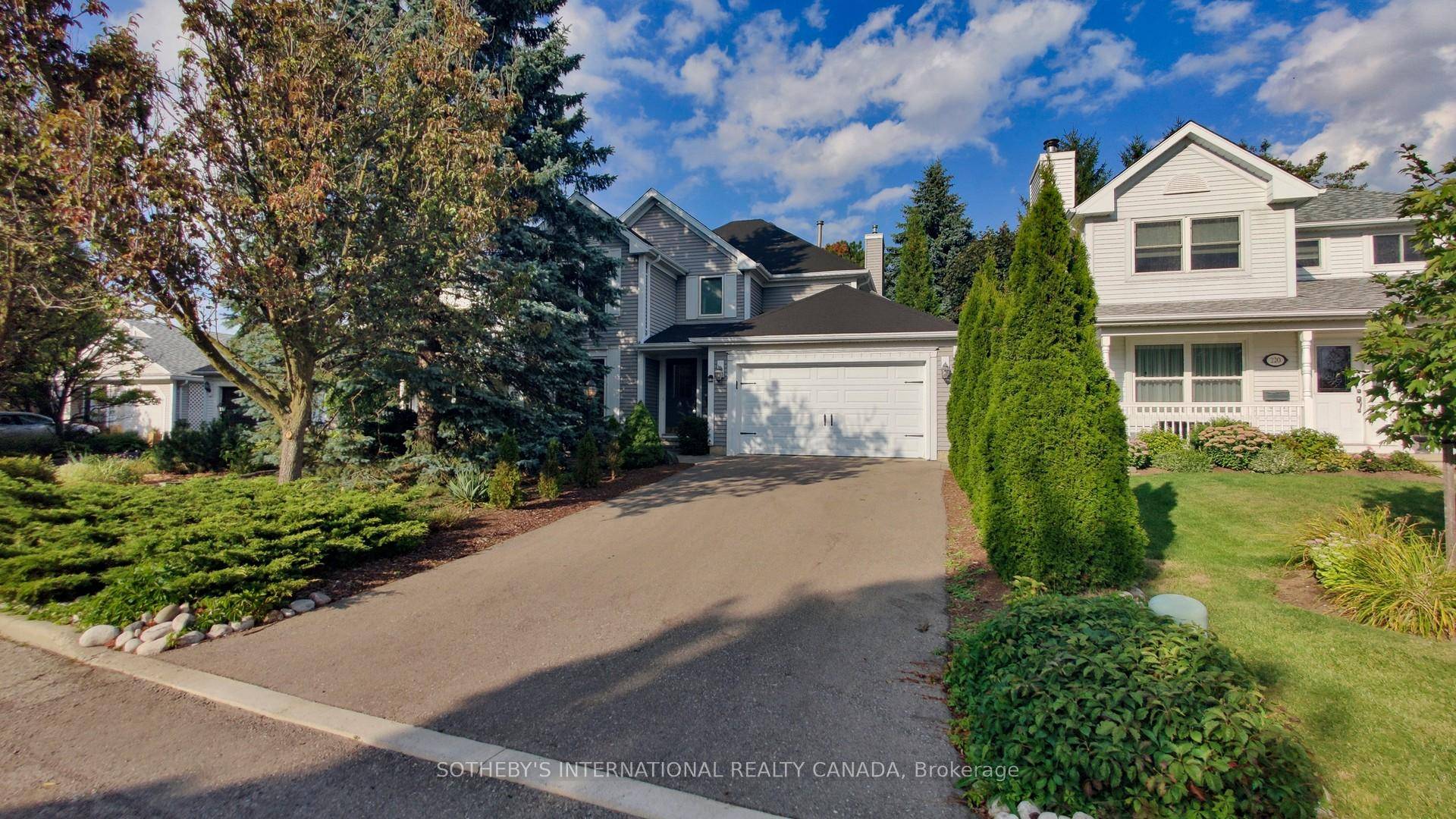 Welcome to this wonderful family home on a quiet cul de sac in Waterloo.