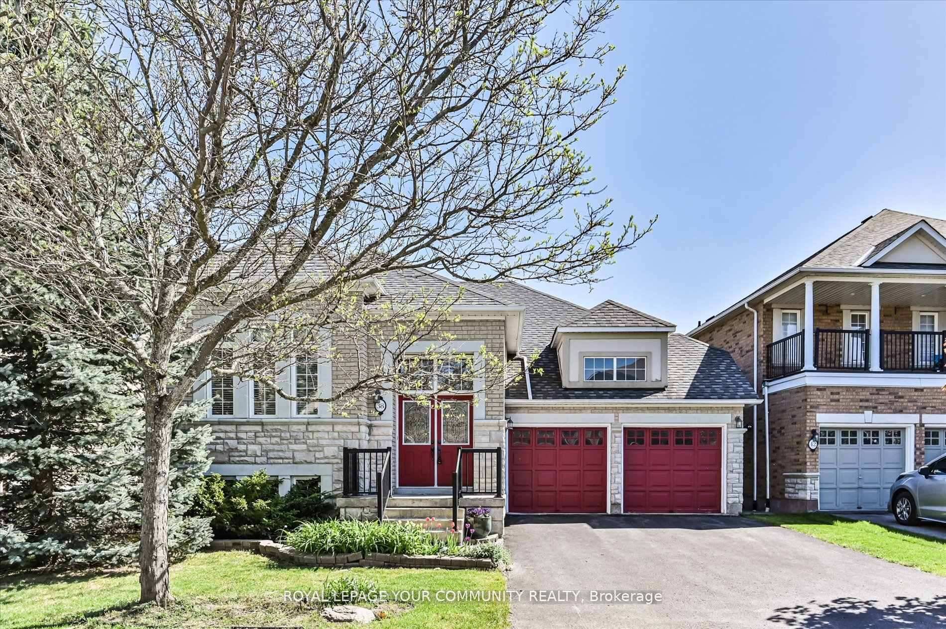 Stop ! Look ! Searching for a beautiful Bungalow with Southern Rear Yard exposure, Bright Walk out Basement with in law potential ?