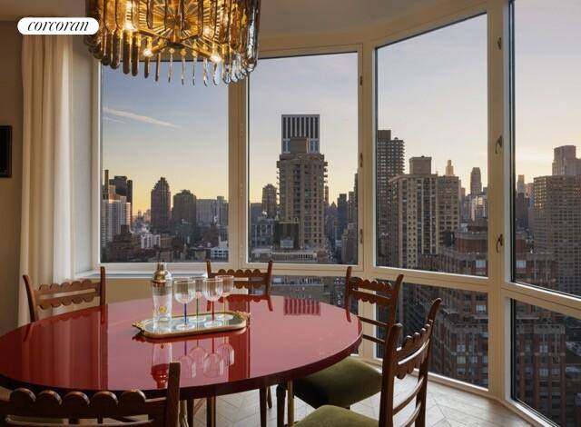 THE STRATHMORE PRESENTS A TWO BEDROOM WITH UPPER EAST SIDE SKYLINE VIEWS Rising 44 stories above the leafy charm and quiet sophistication of the Upper East Side, The Strathmore is ...