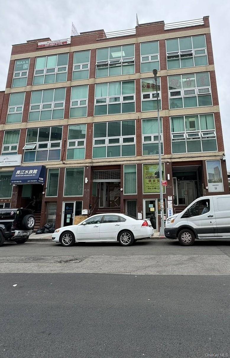 1000 Sqft Space for Rent !