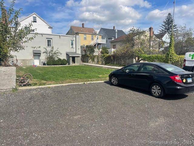 ATTENTION INVESTORS ! Turnkey 5 unit income producing property in the desirable north end of town with a 7.