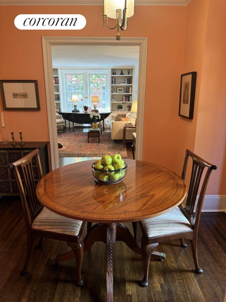 SEIZE THIS OPPORTUNITY ! ELEGANT FIVE ROOM, 2BR 1.