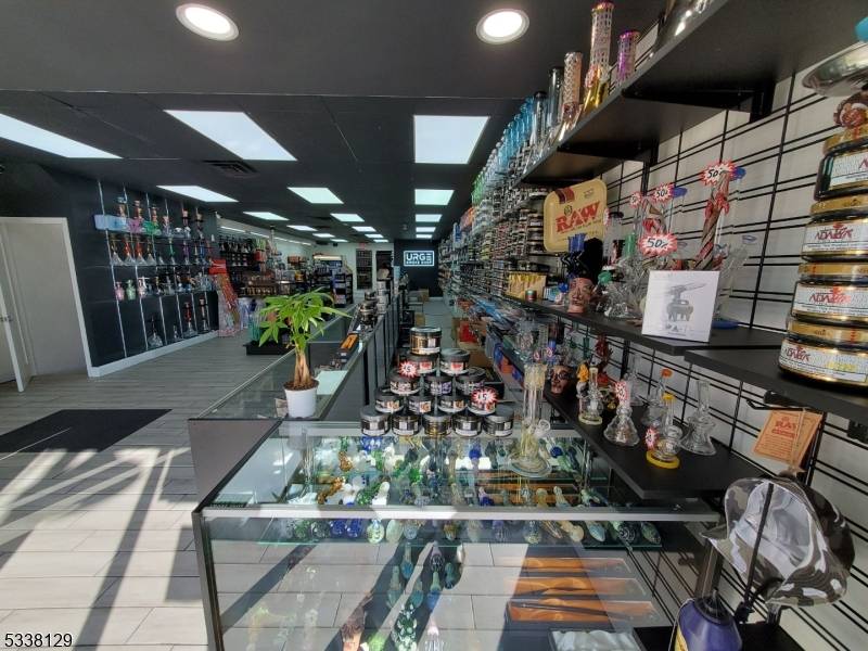 Be your own boss ! Purchase this long standing, successfully operating business with positive cash flow and significant upside growth opportunity.