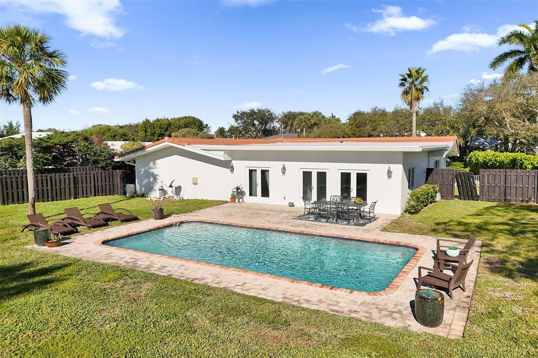 Located in the exclusive guard gated community of Sea Ranch Lakes, this spacious 3BR 3BA home with a 2 car garage sits on an oversized lot, offering relaxed coastal living ...