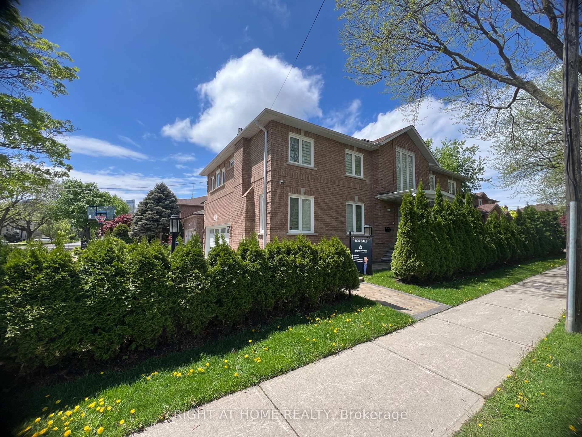 Beautifully Renovated Two Storey Detached Home in a highly desirable Earl Haig school district.