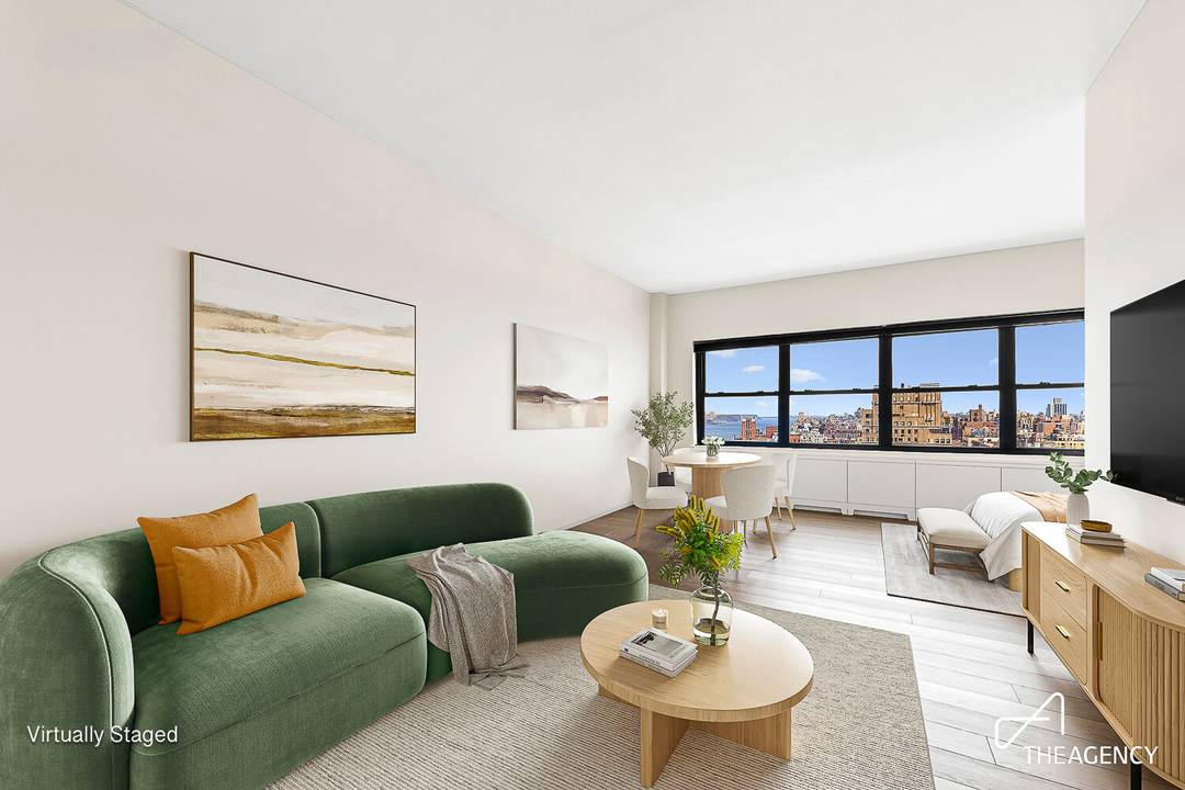 Welcome to a sun drenched top floor retreat with soaring 9 foot ceilings and jaw dropping, panoramic views in every direction.