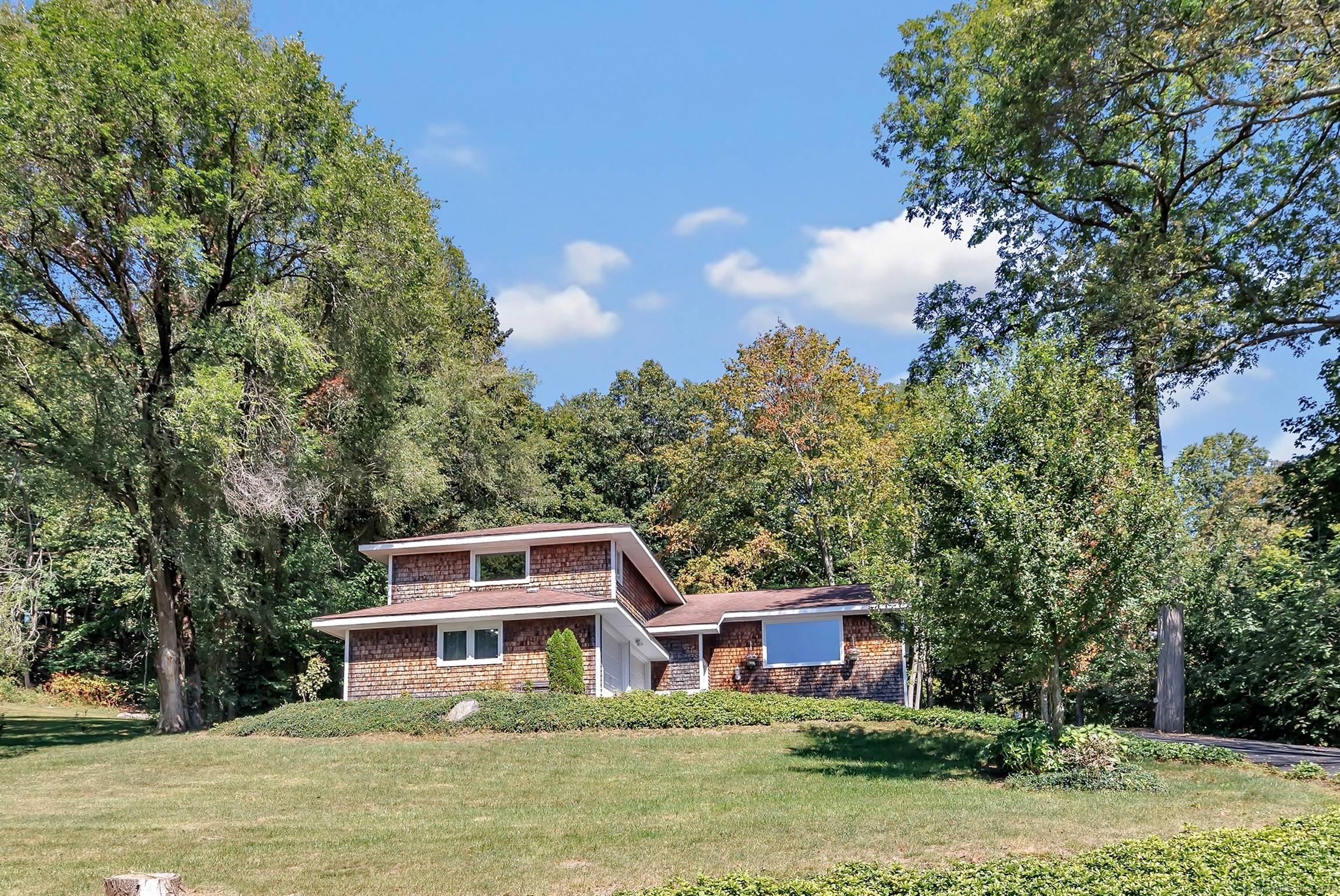 Welcome to 151 Kohanza Street, your dream home !
