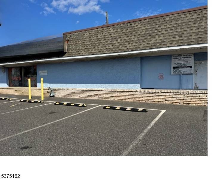 Unlock the potential of this 3, 000 sq ft freestanding commercial building situated in a high traffic, highly visible location with easy access to major highways.