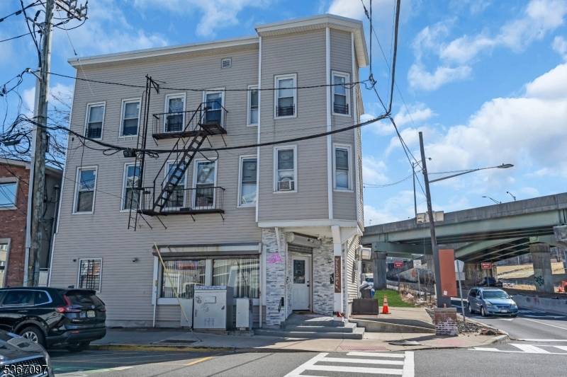 Cash Cow Investment Opportunity Prime Corner Lot !