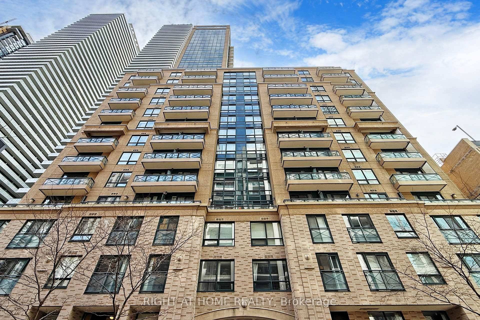 Discover The Charm And Convenience Of City Living In This Well Maintained 1 Bedroom Suite At The Prestigious 35 Hayden Street, Just Steps From Yonge amp ; Bloor.